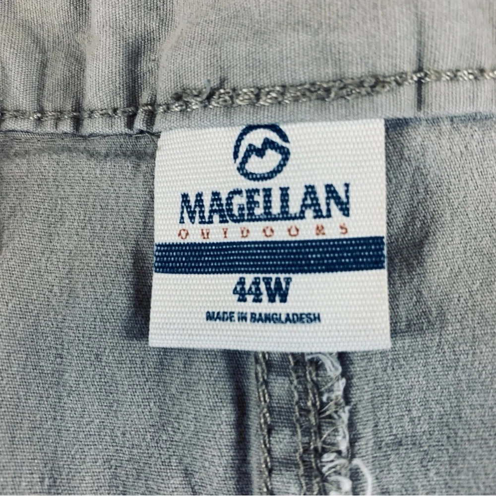 Magellan Outdoors‎ Shorts Men's Flat Front Cotton Blend Khaki Size 44W Inseam 9